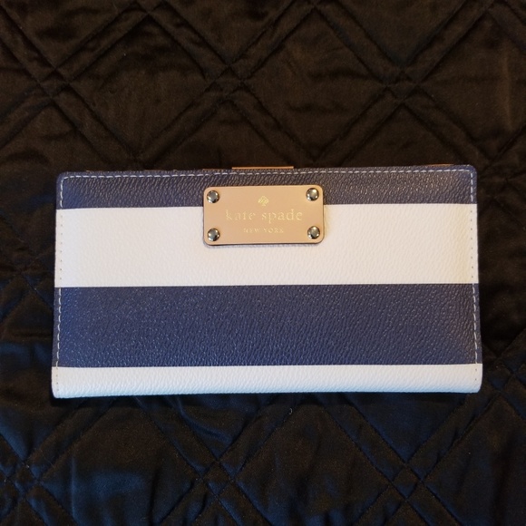 kate spade Handbags - Kate Spade Wellesley navy stripe wallet